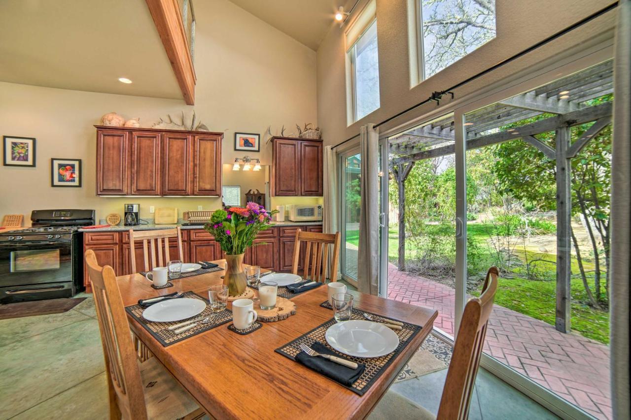 Hilltop Loft Ukiah Vacation Rental! 外观 照片